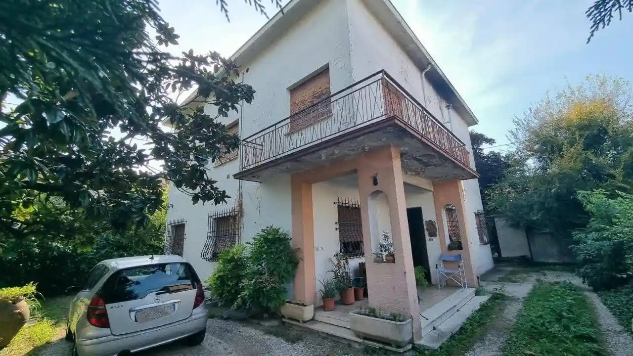 Casa indipendente in vendita a Correggio
