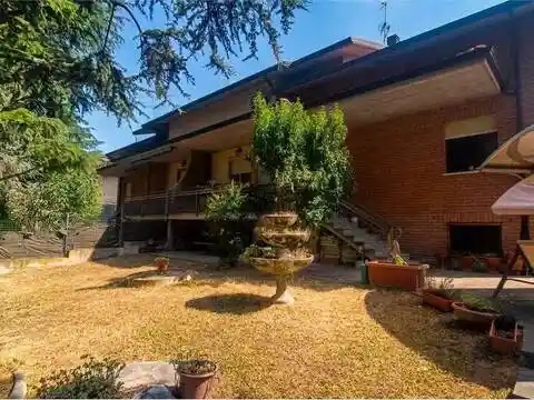 Villa in vendita a Savignano sul Panaro