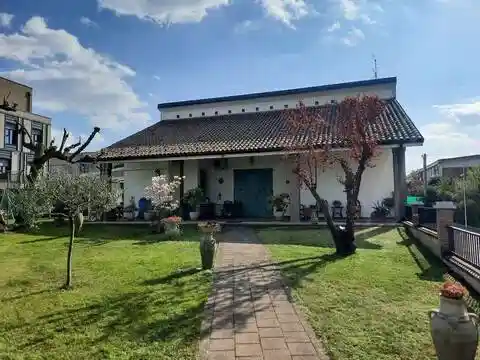 Villa in vendita a Castelnuovo Rangone