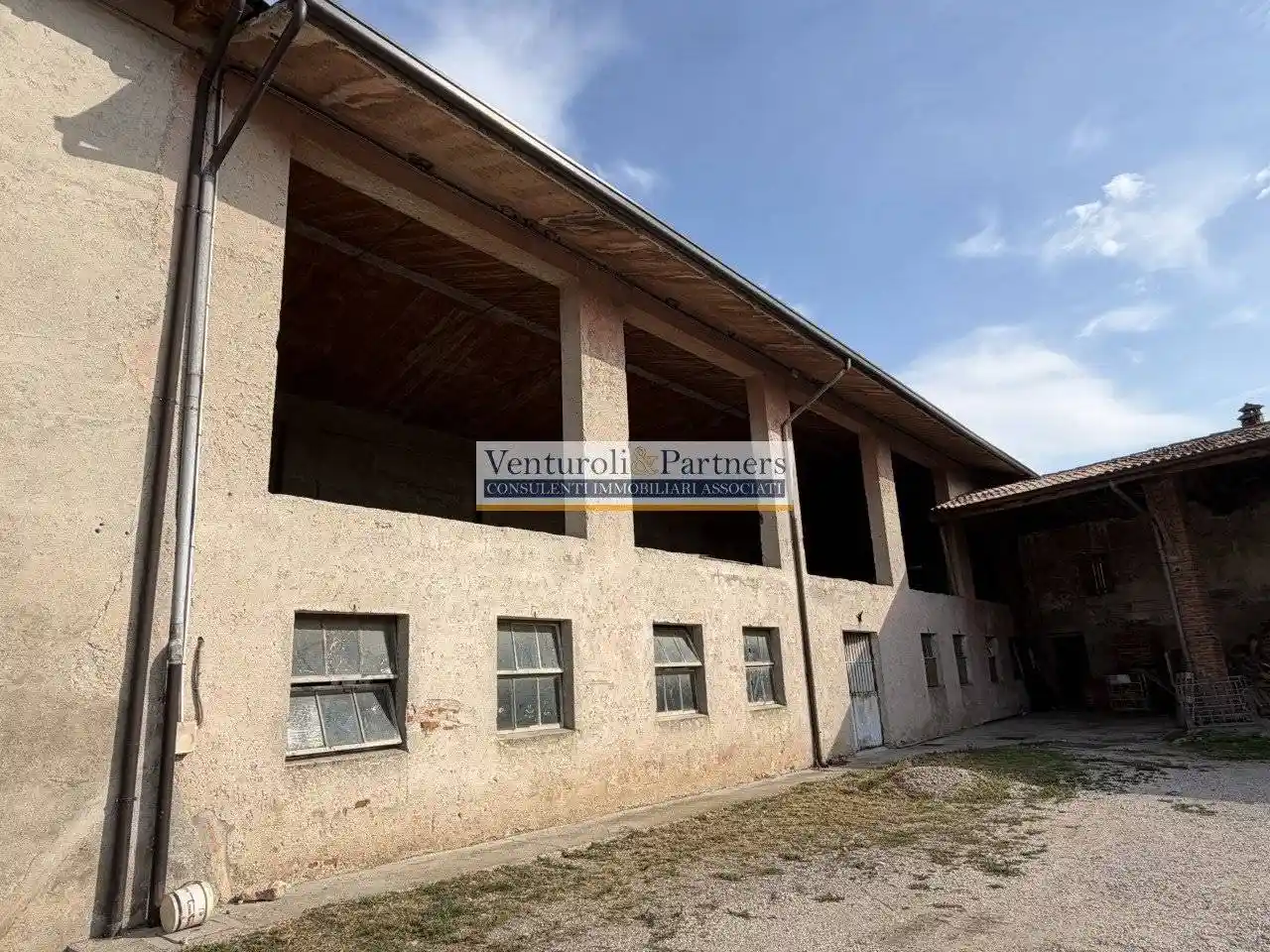 Palazzo - Edificio in vendita a Bedizzole
