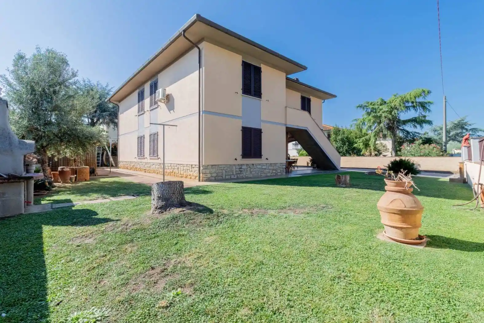 Villa in vendita a Cascina