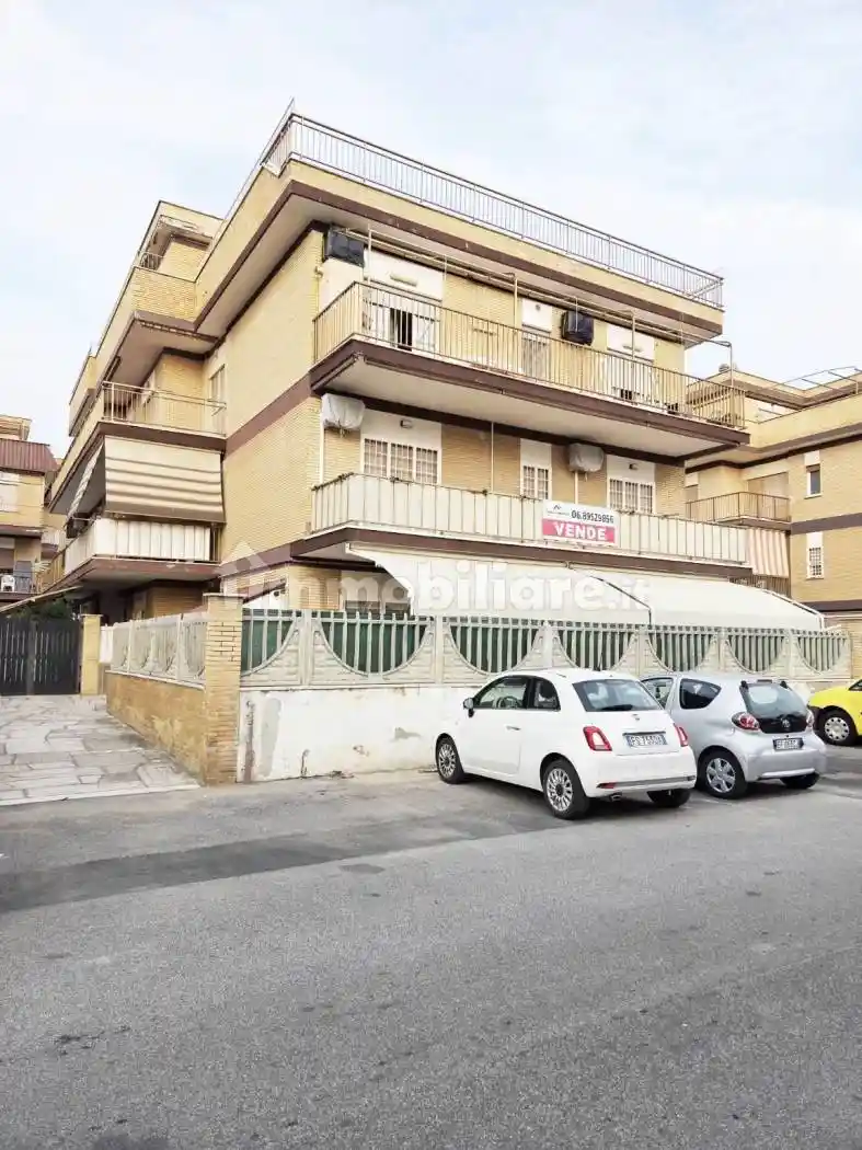 Appartamento in vendita a Pomezia
