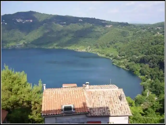 Appartamento in vendita a Genzano di Roma
