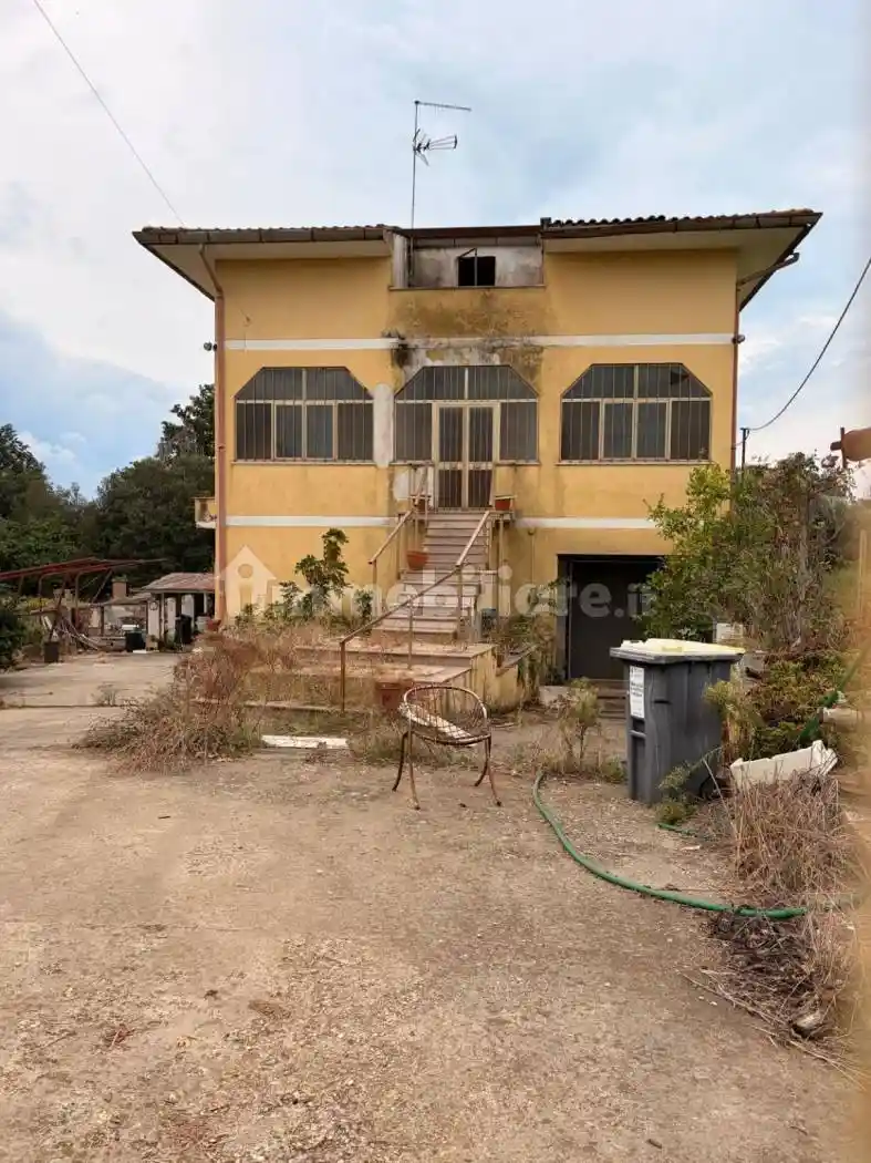 Villa in vendita a Lanuvio