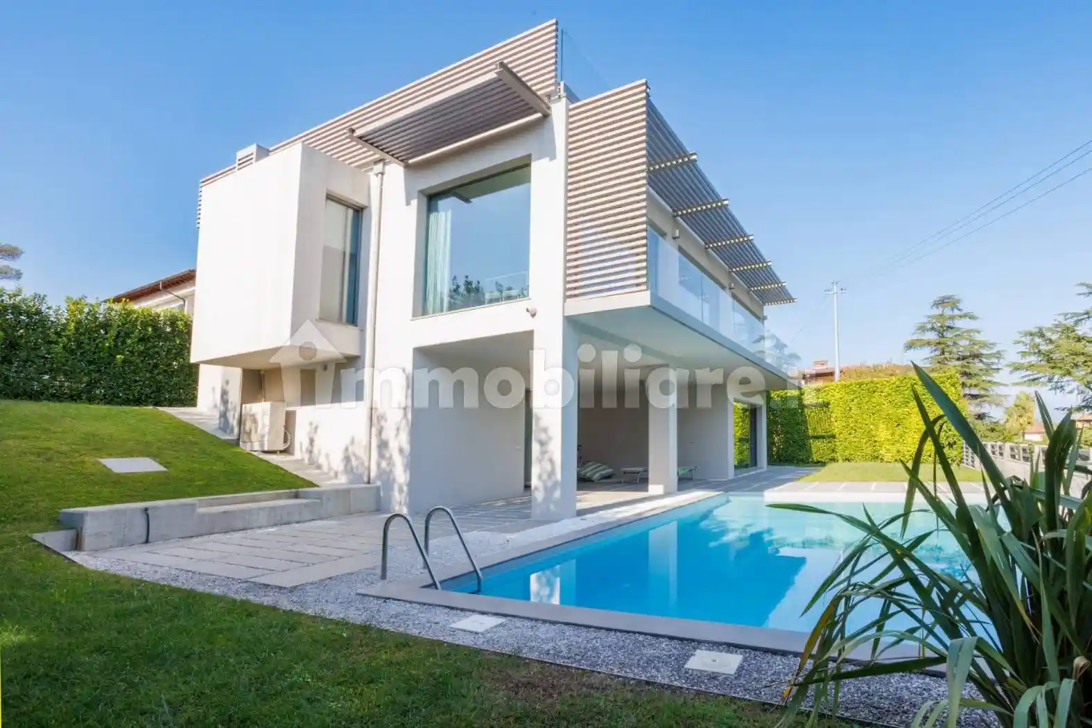 Villa in vendita a Padenghe sul Garda