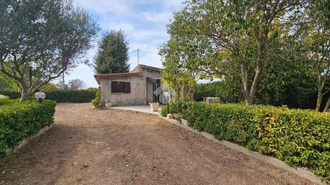 Casa indipendente in vendita a Latina
