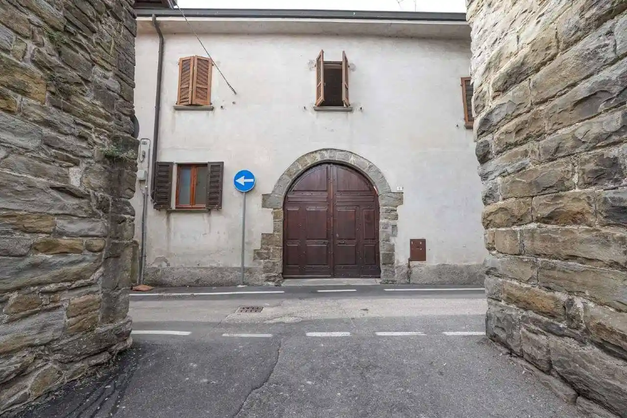 Palazzo - Edificio in vendita a Mapello
