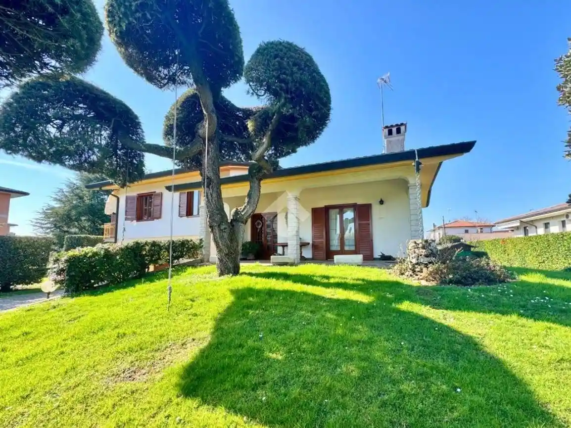 Villa in vendita a Corno di Rosazzo