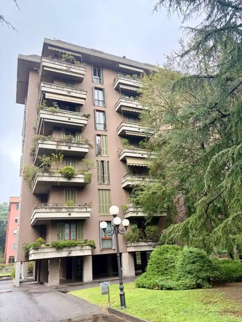 Appartamento in vendita a Monza