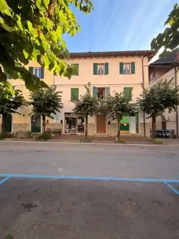 Palazzo - Edificio in vendita a Lizzano in Belvedere