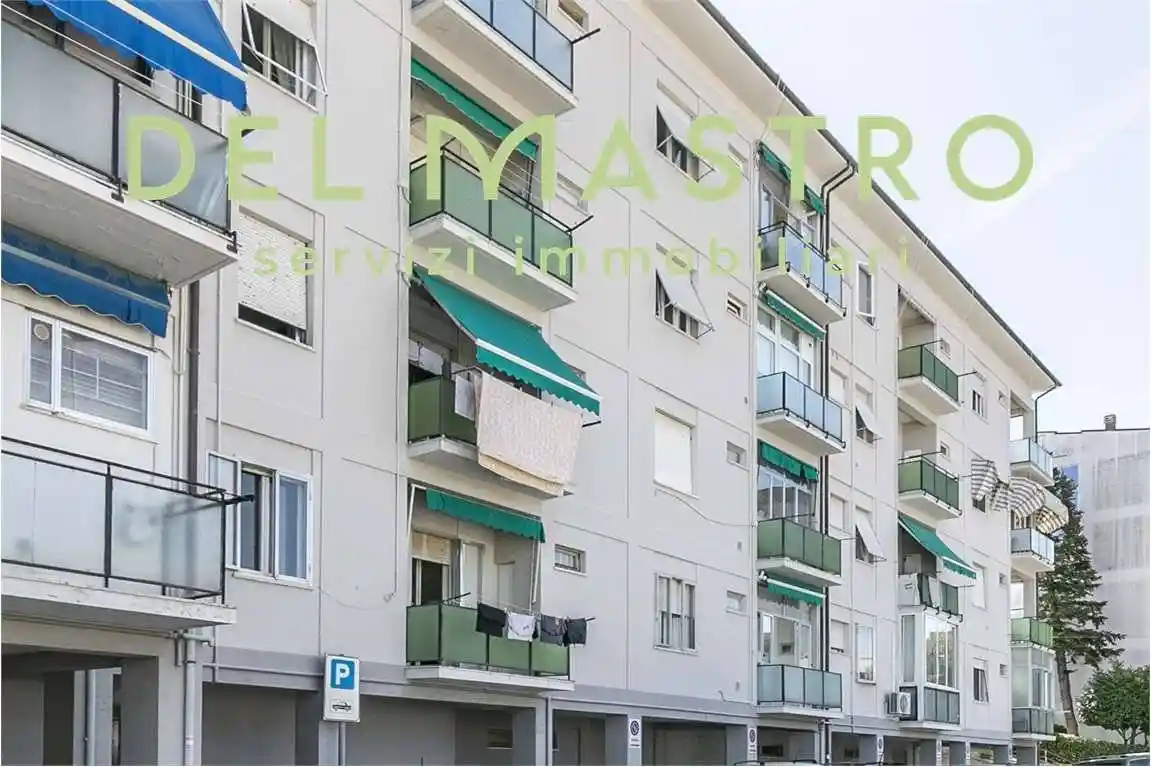 Appartamento in vendita a Ancona