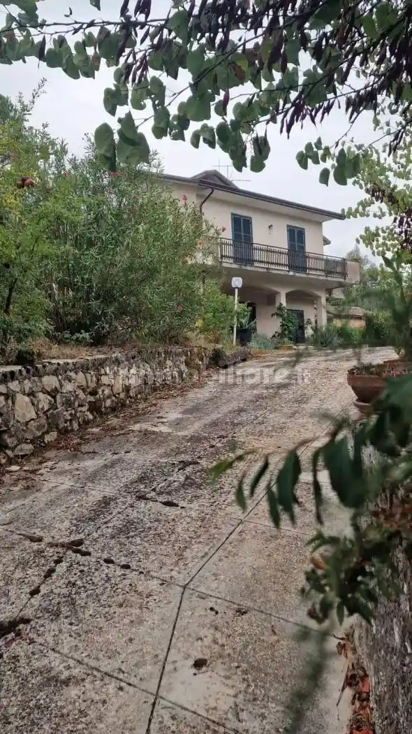 Villa in vendita a Castro dei Volsci