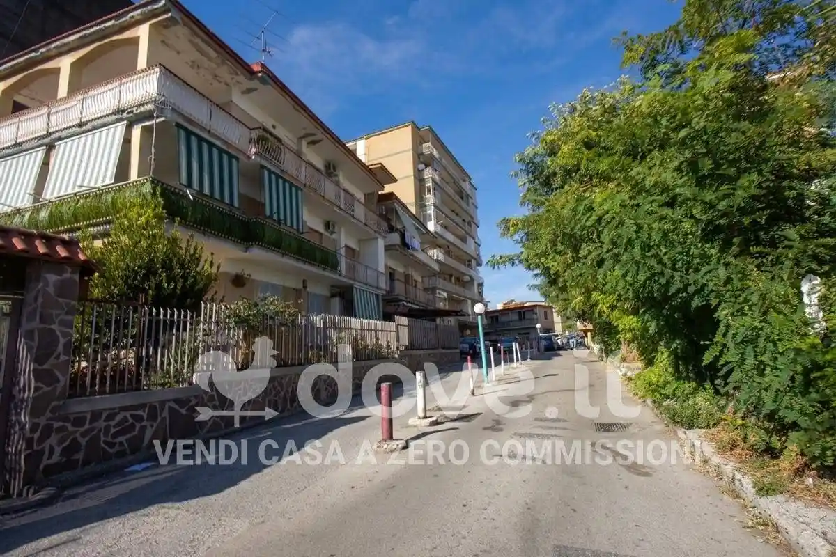 Appartamento in vendita a Napoli