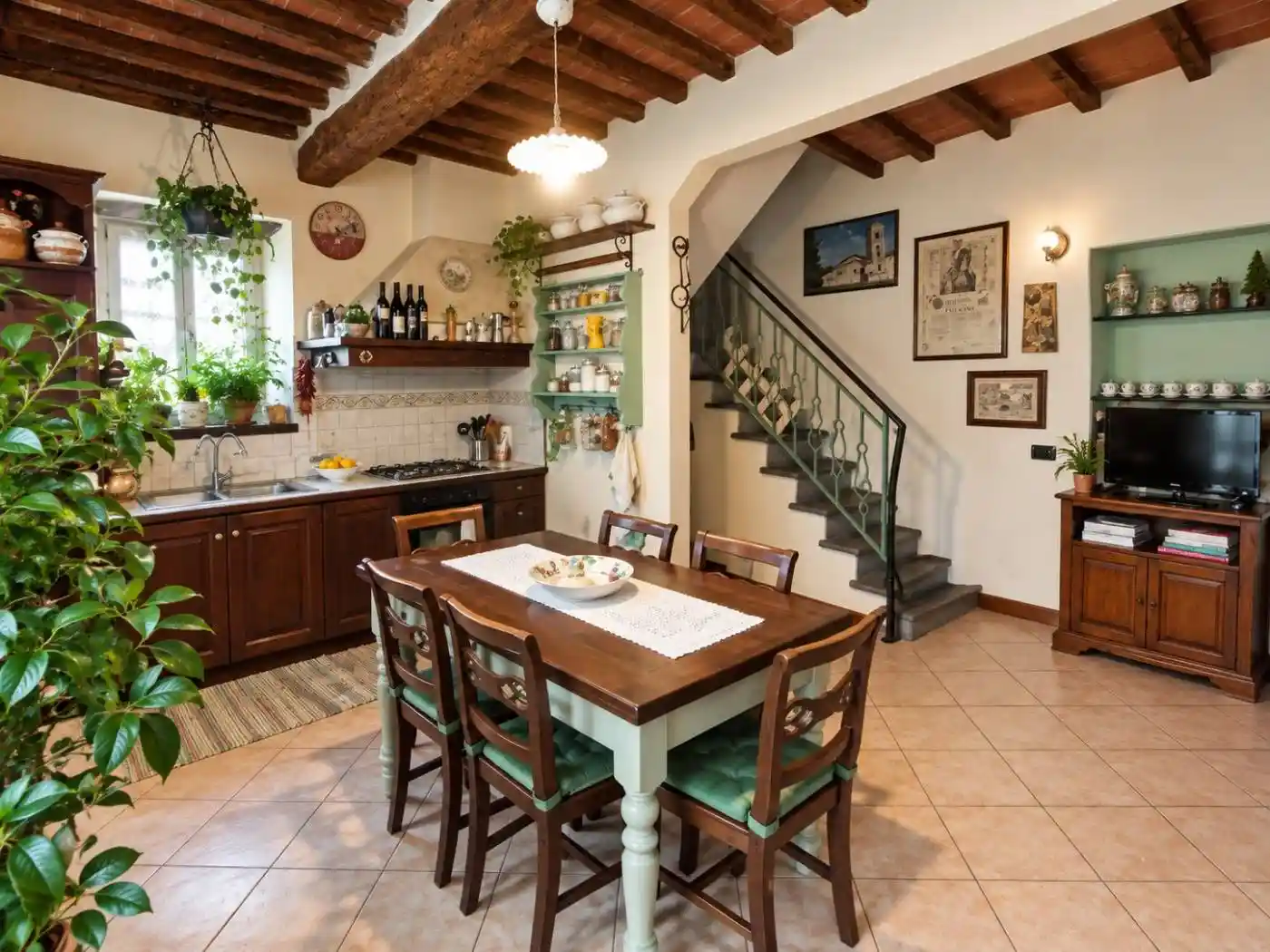 Casa indipendente in vendita a Camaiore