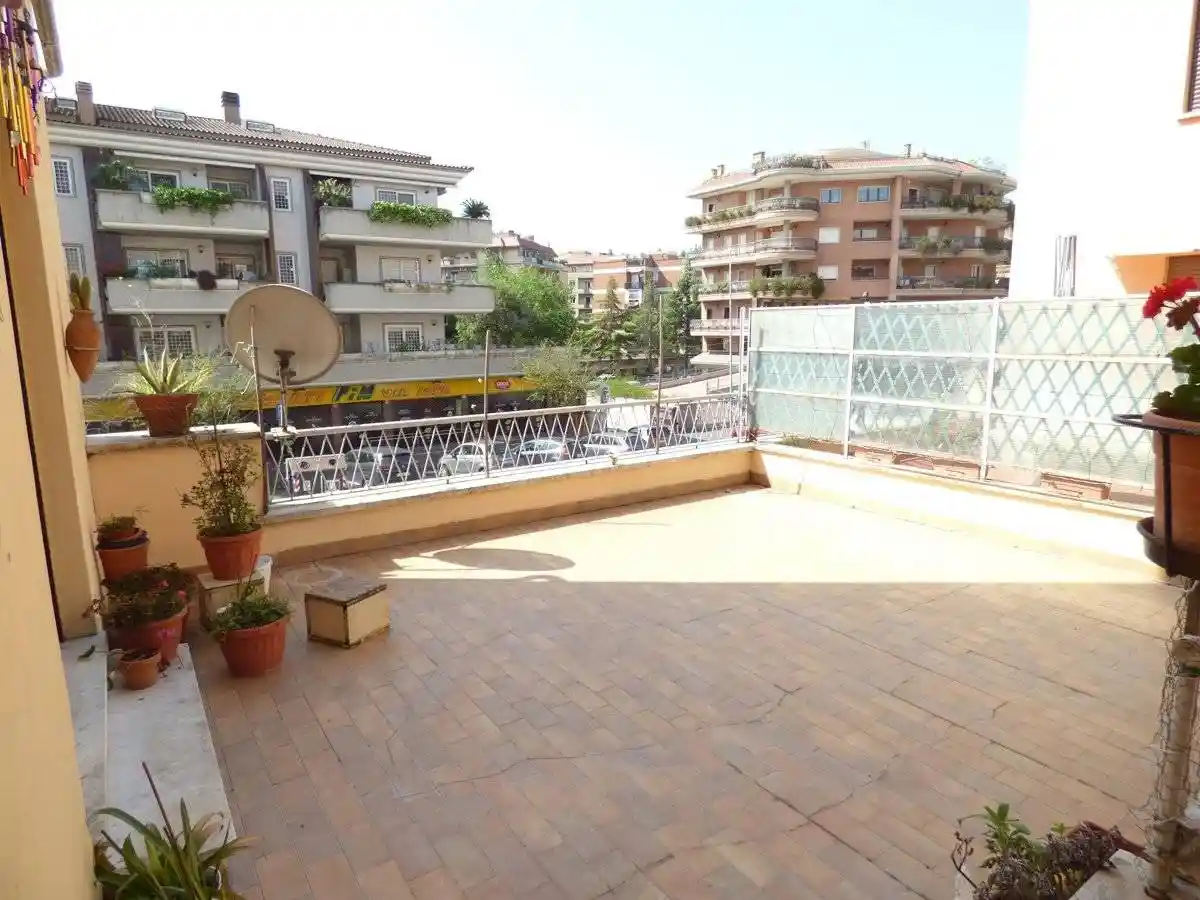 Appartamento in vendita a Roma