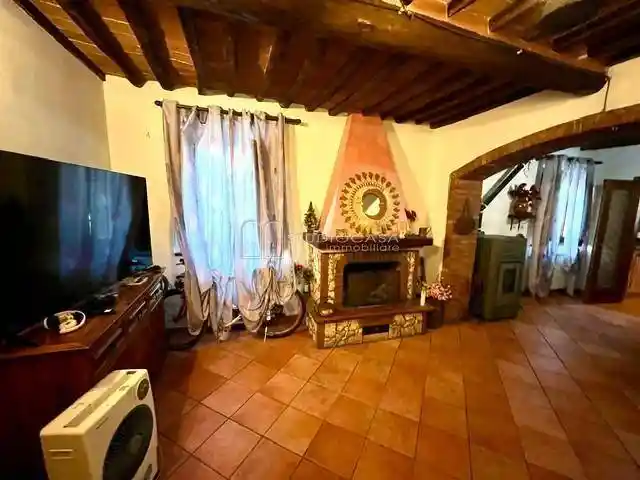 Casa indipendente in vendita a San Giuliano Terme