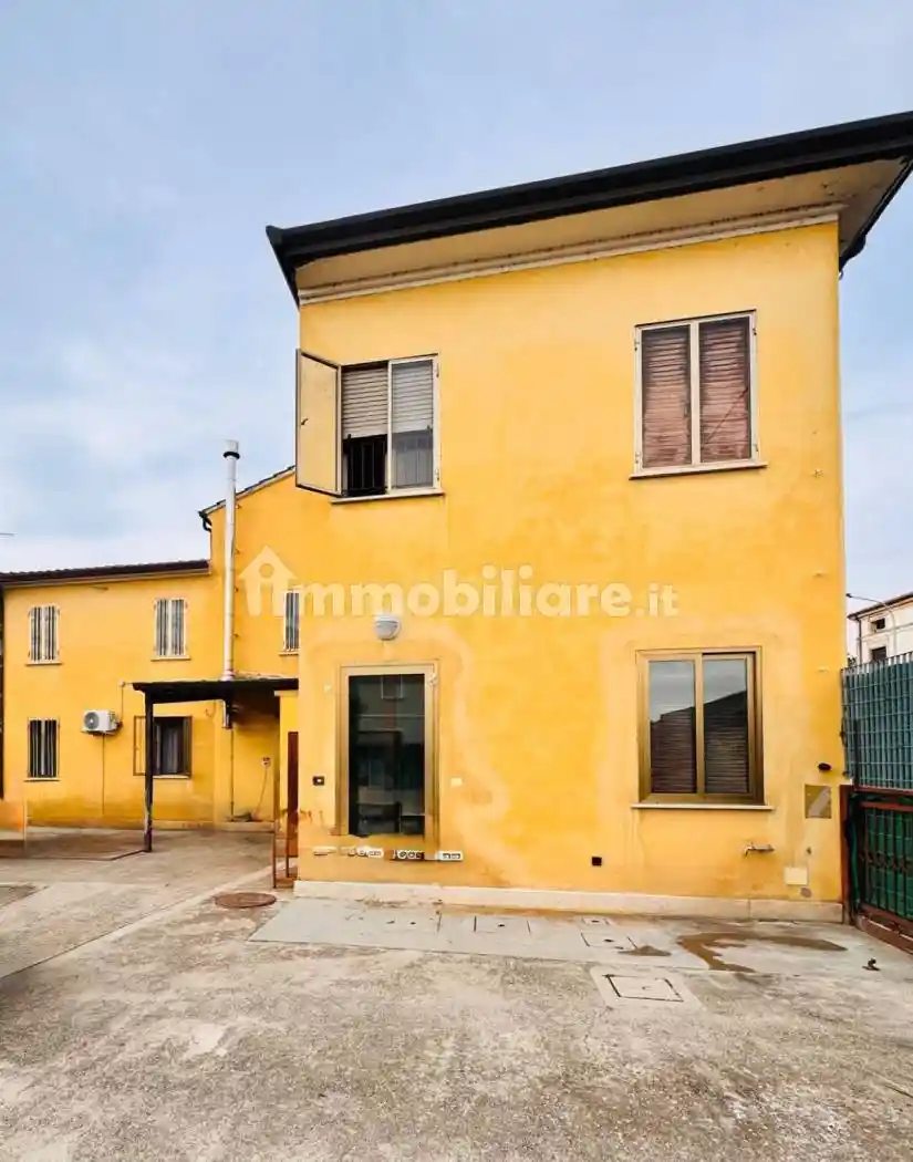 Villa in vendita a Bevilacqua