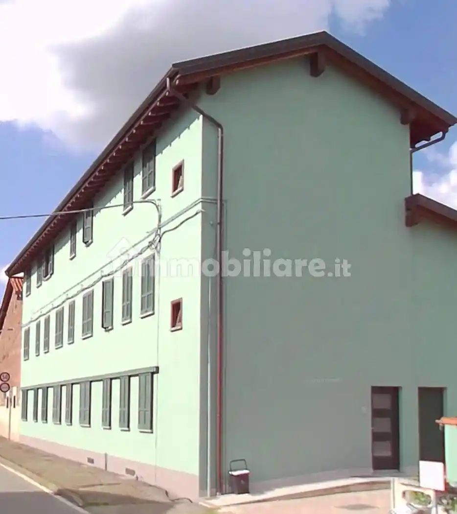 Appartamento in vendita a Momo
