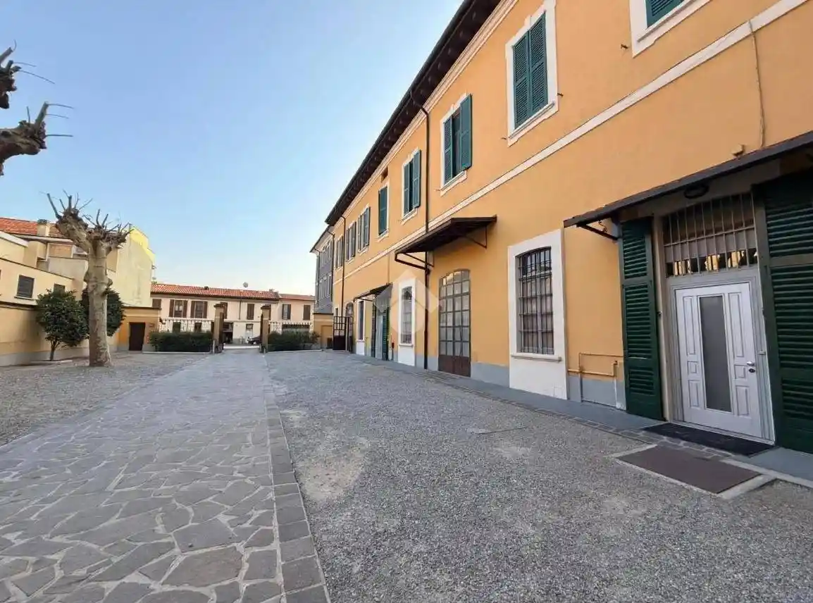 Rustico - Casale in vendita a Monza