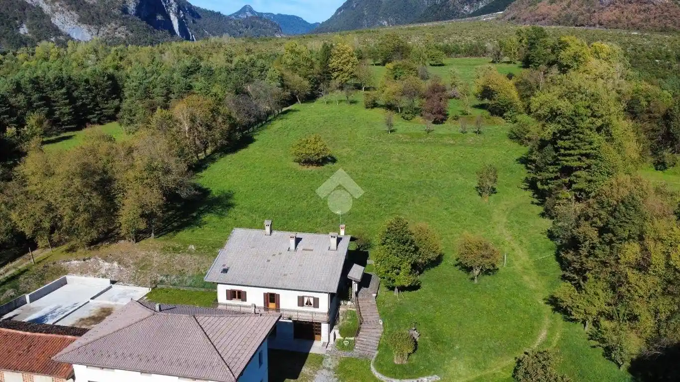 Villa in vendita a Tolmezzo