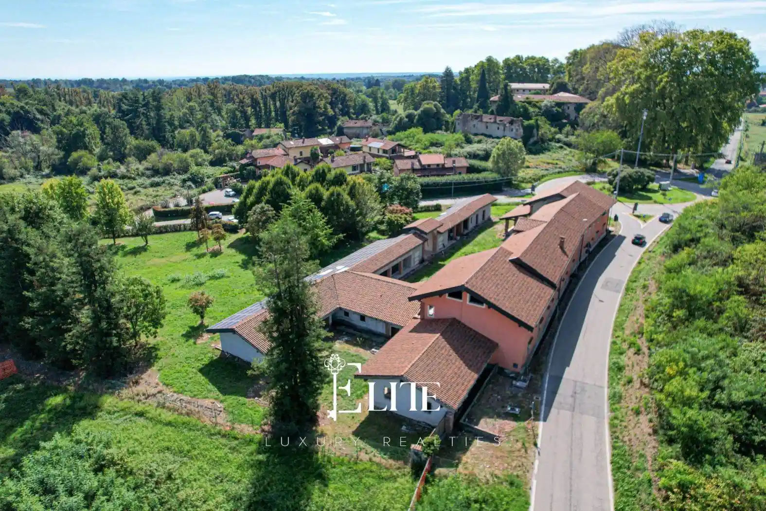 Villa in vendita a Agrate Conturbia