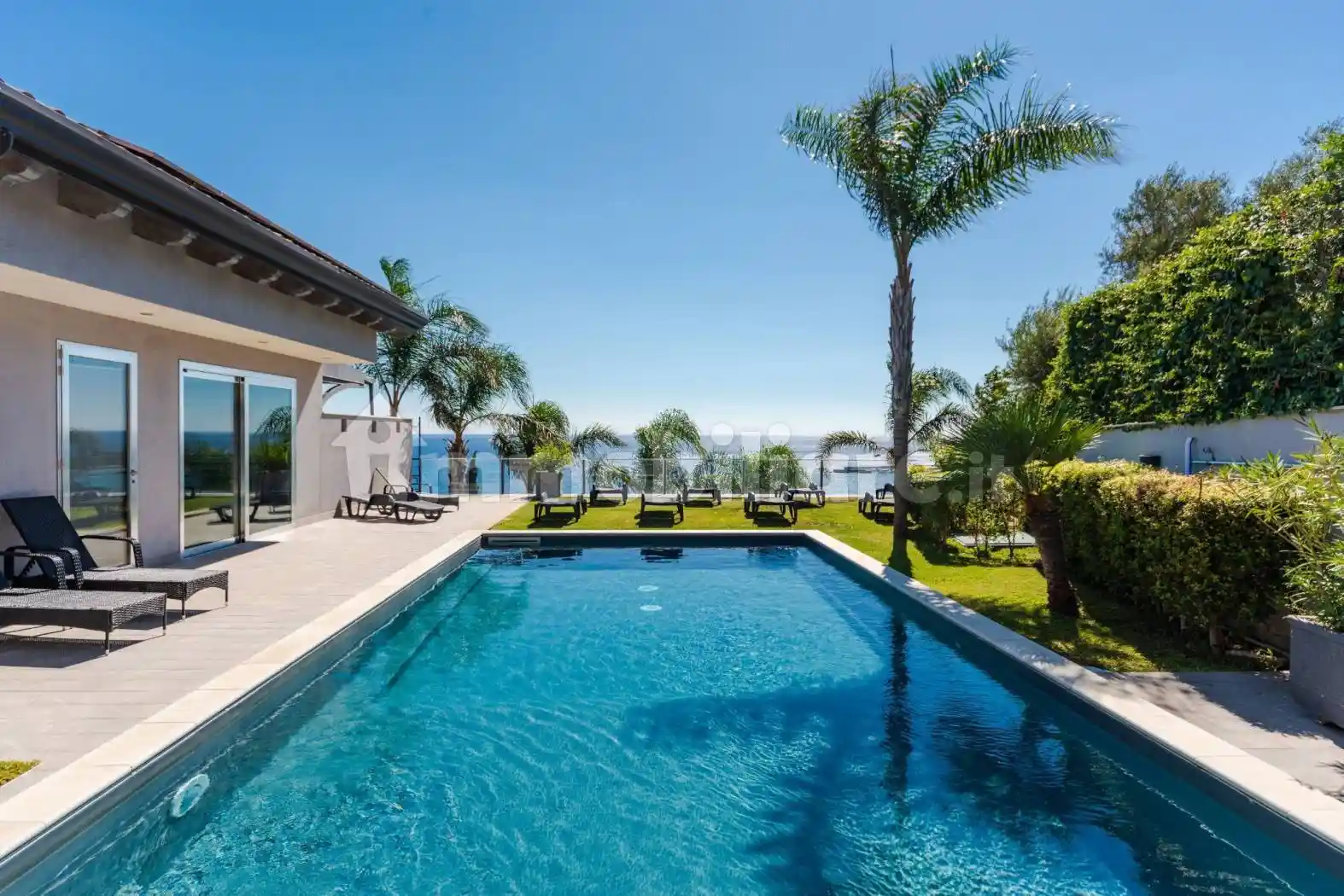 Villa in vendita a Giardini-Naxos