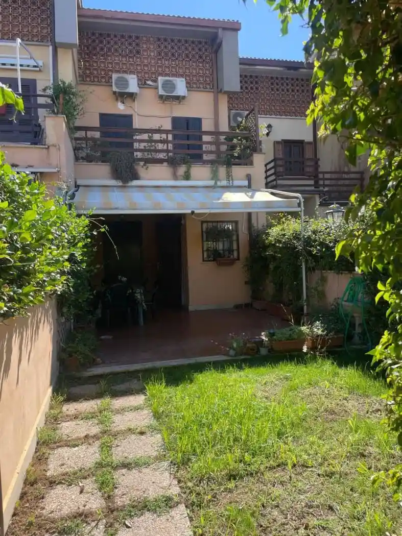 Villetta a schiera in vendita a Fiumicino