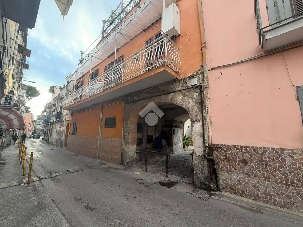 Appartamento in vendita a Napoli