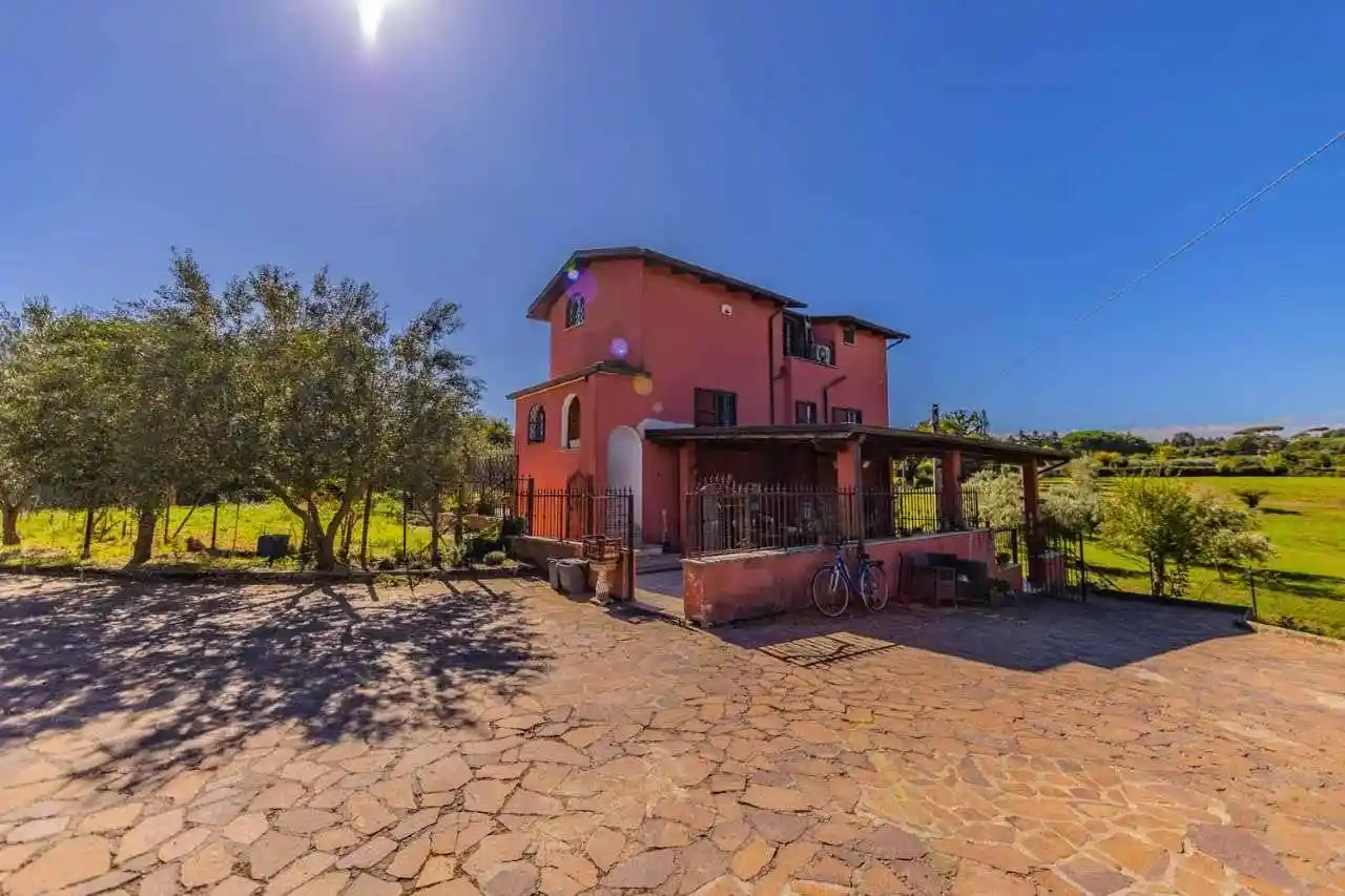 Villa in vendita a Grottaferrata