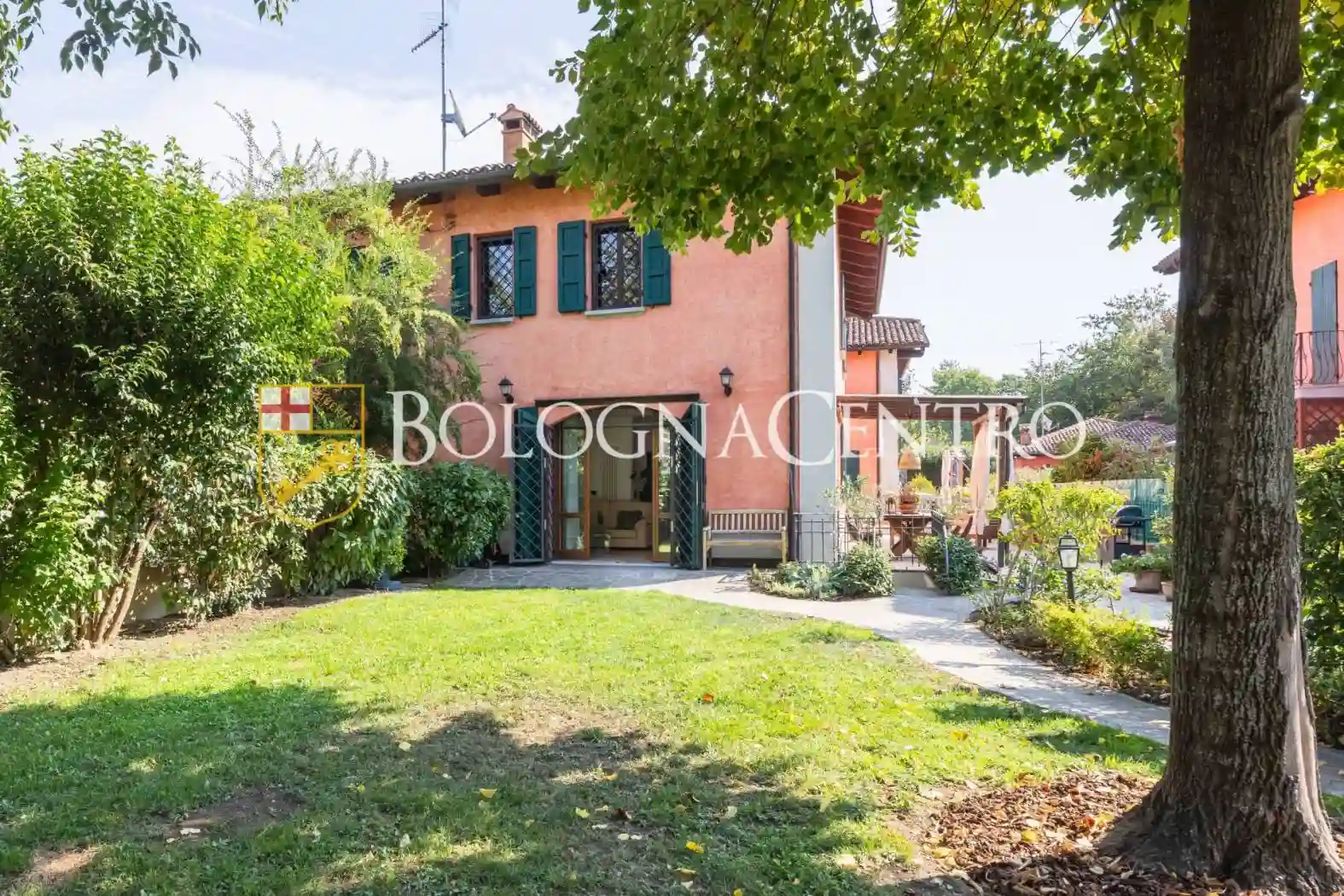 Villa - foto 2