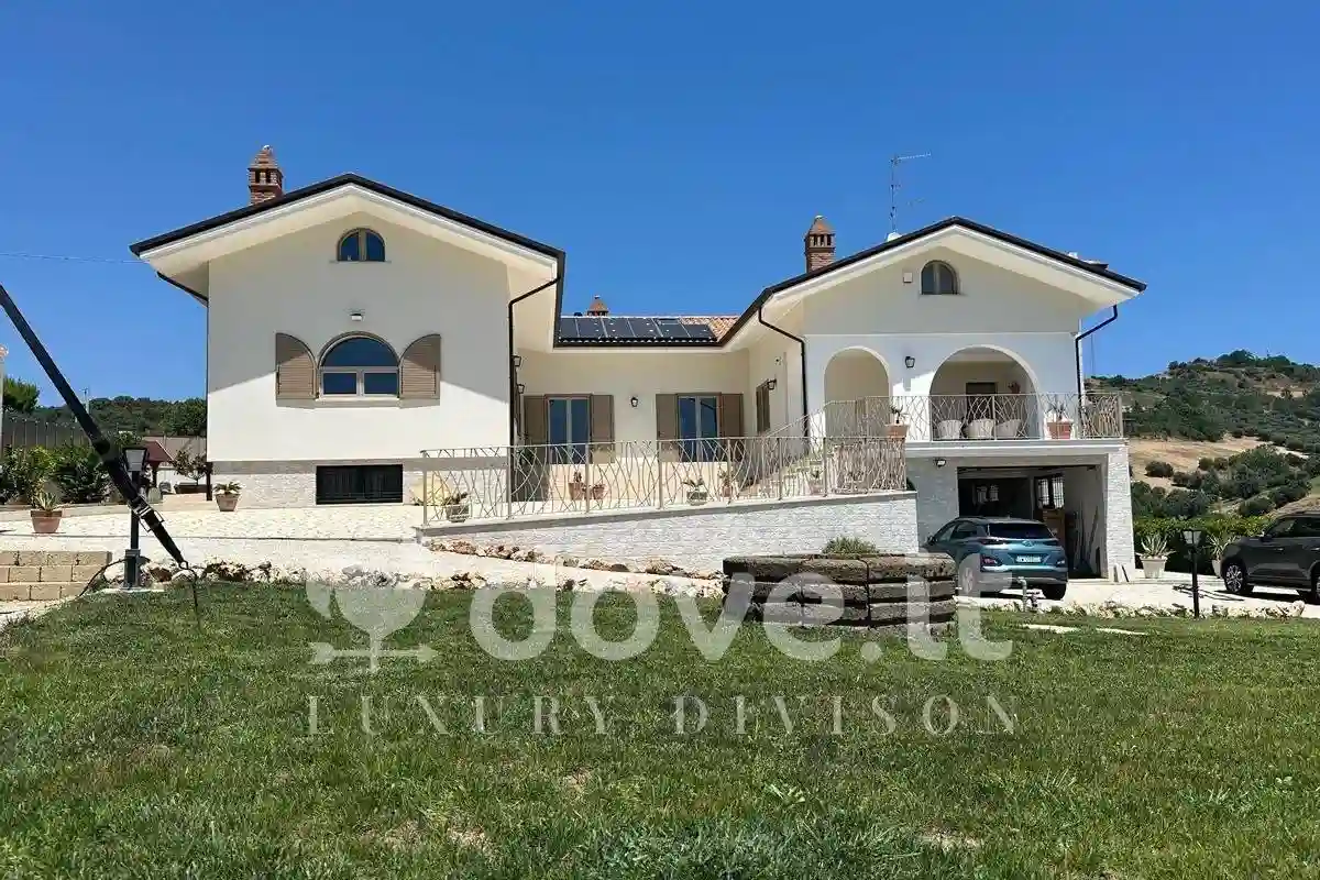 Villa - foto 2