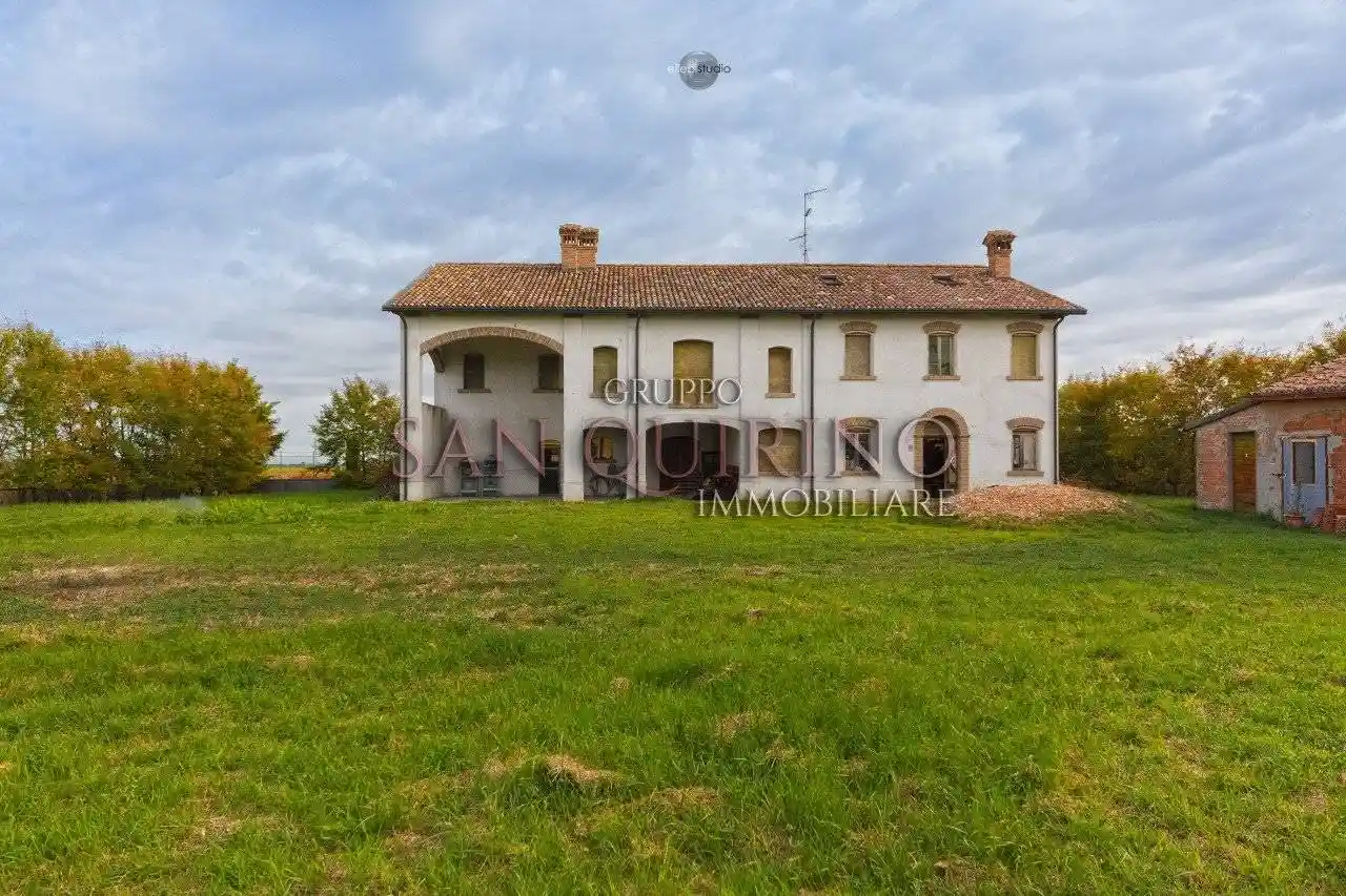 Villa in vendita a Finale Emilia