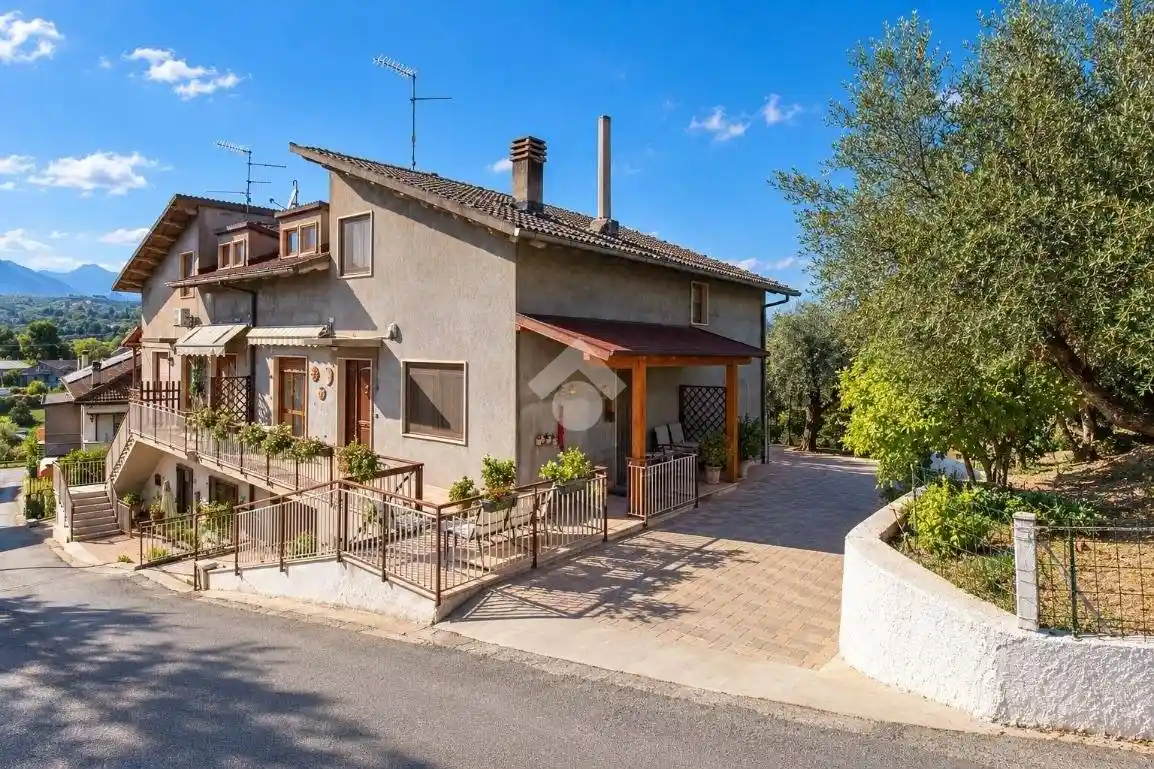 Villa in vendita a Cappelle sul Tavo