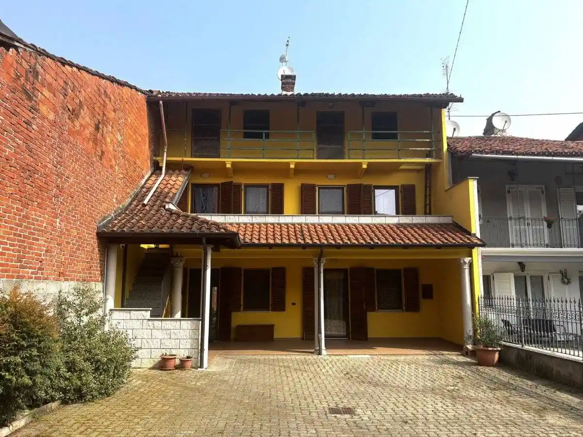 Casa indipendente in vendita a Strambino