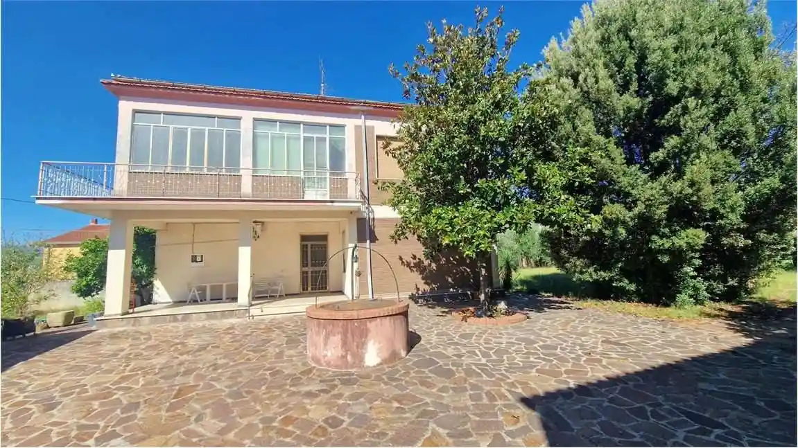 Casa indipendente in vendita a Alatri