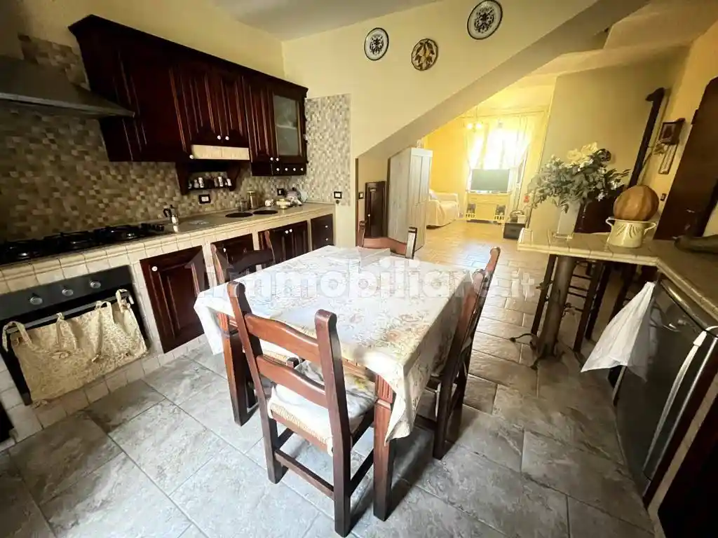 Appartamento in vendita a Lenola