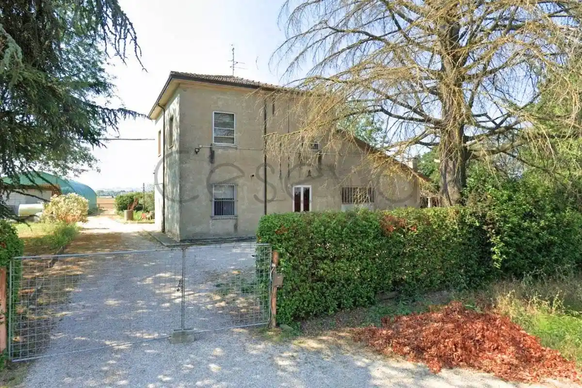 Casa indipendente in vendita a Cesena