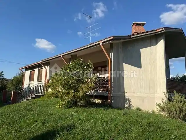 Villa in vendita a Buja