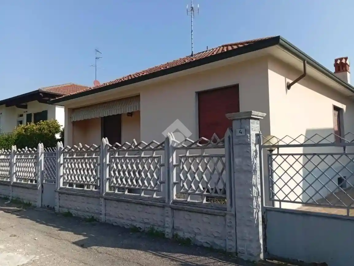 Villa in vendita a Corbetta