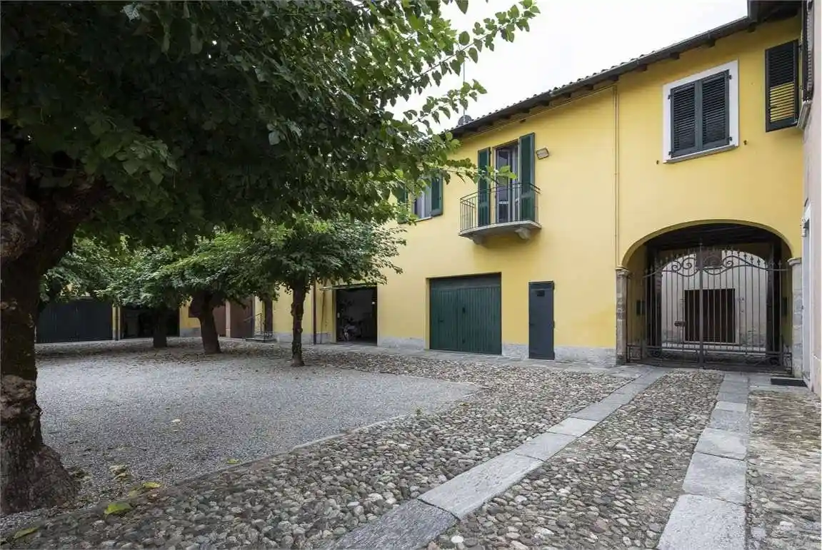 Appartamento in vendita a Brunello