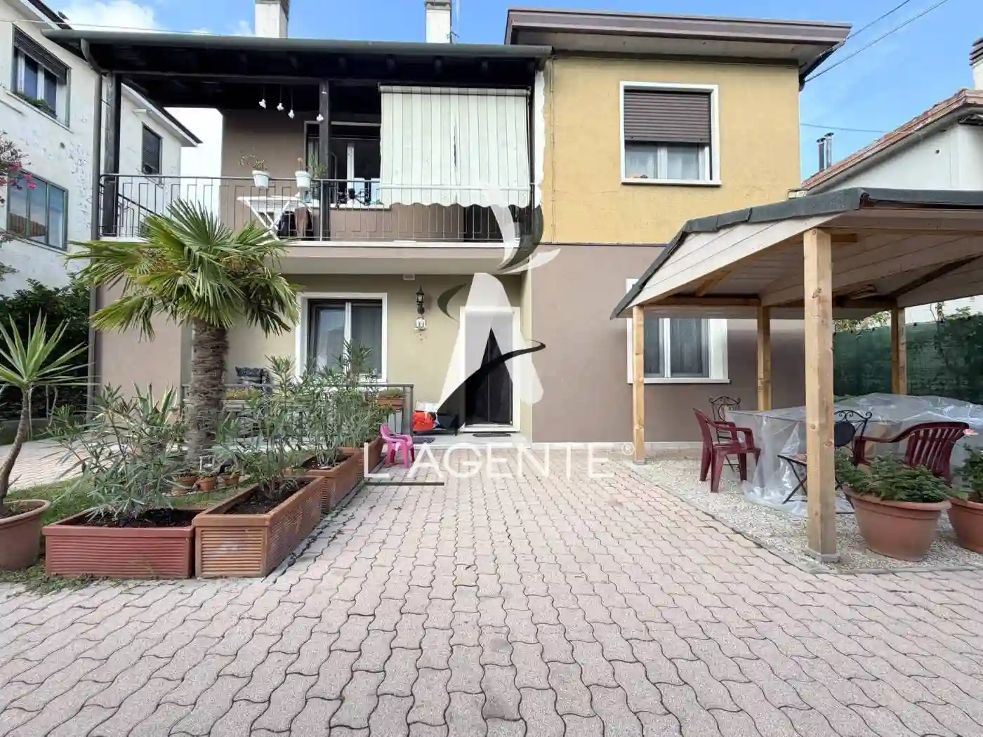 Villa - foto 2