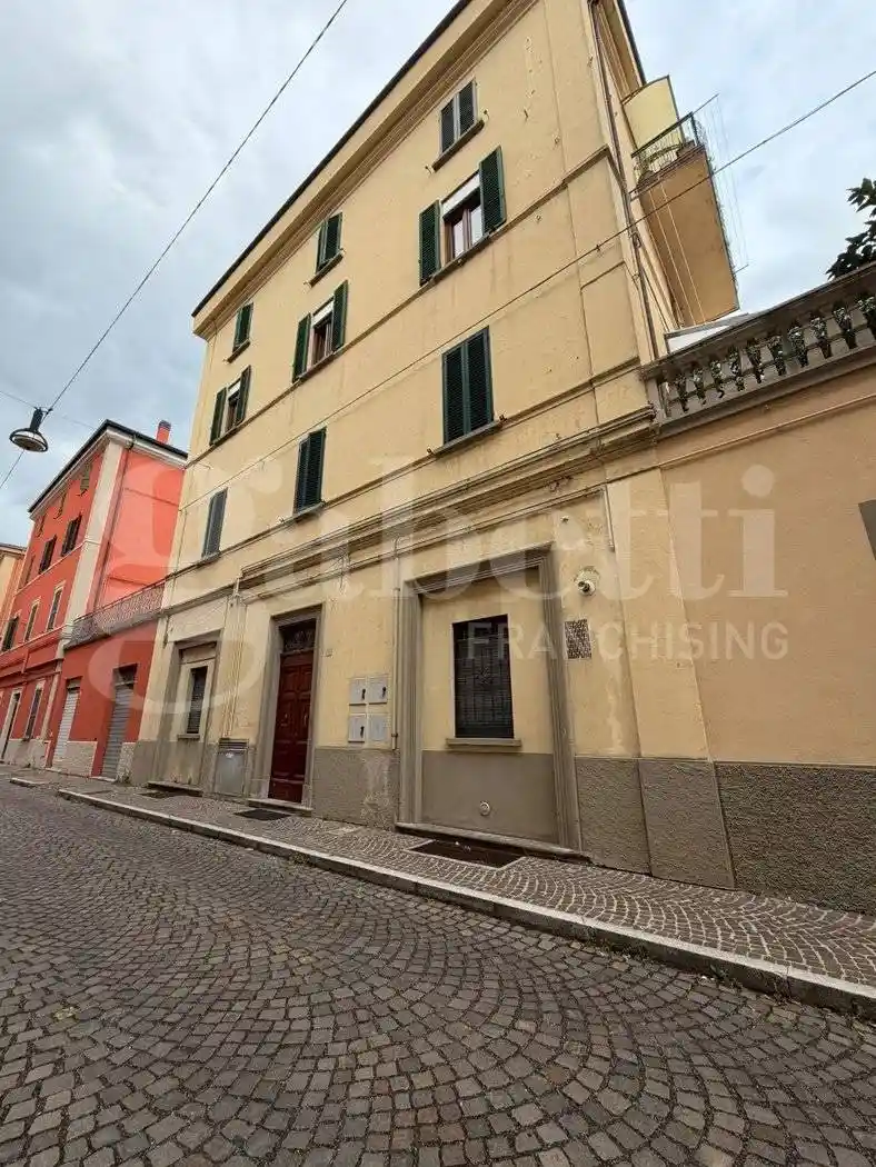Appartamento in vendita a Alto Reno Terme