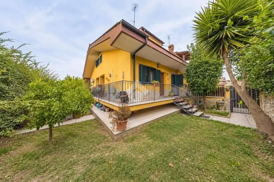 Villetta a schiera in vendita a Guidonia Montecelio
