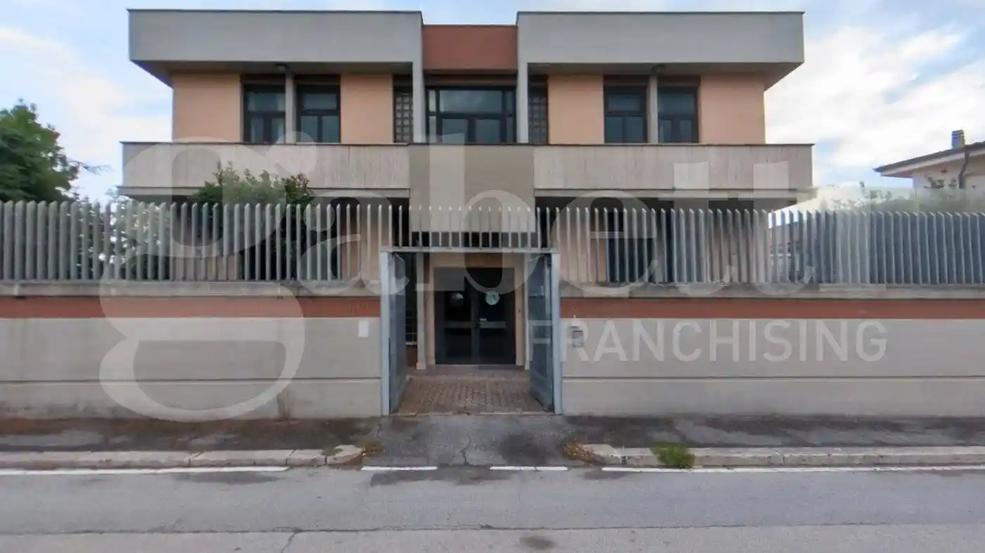 Palazzo - Edificio in vendita a Aprilia