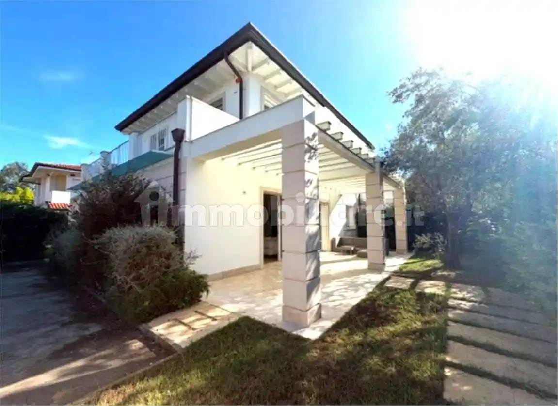 Villa in vendita a Forte dei Marmi