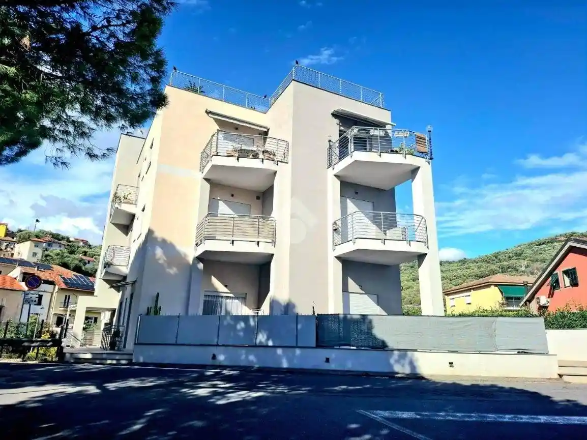 Appartamento in vendita a Diano San Pietro