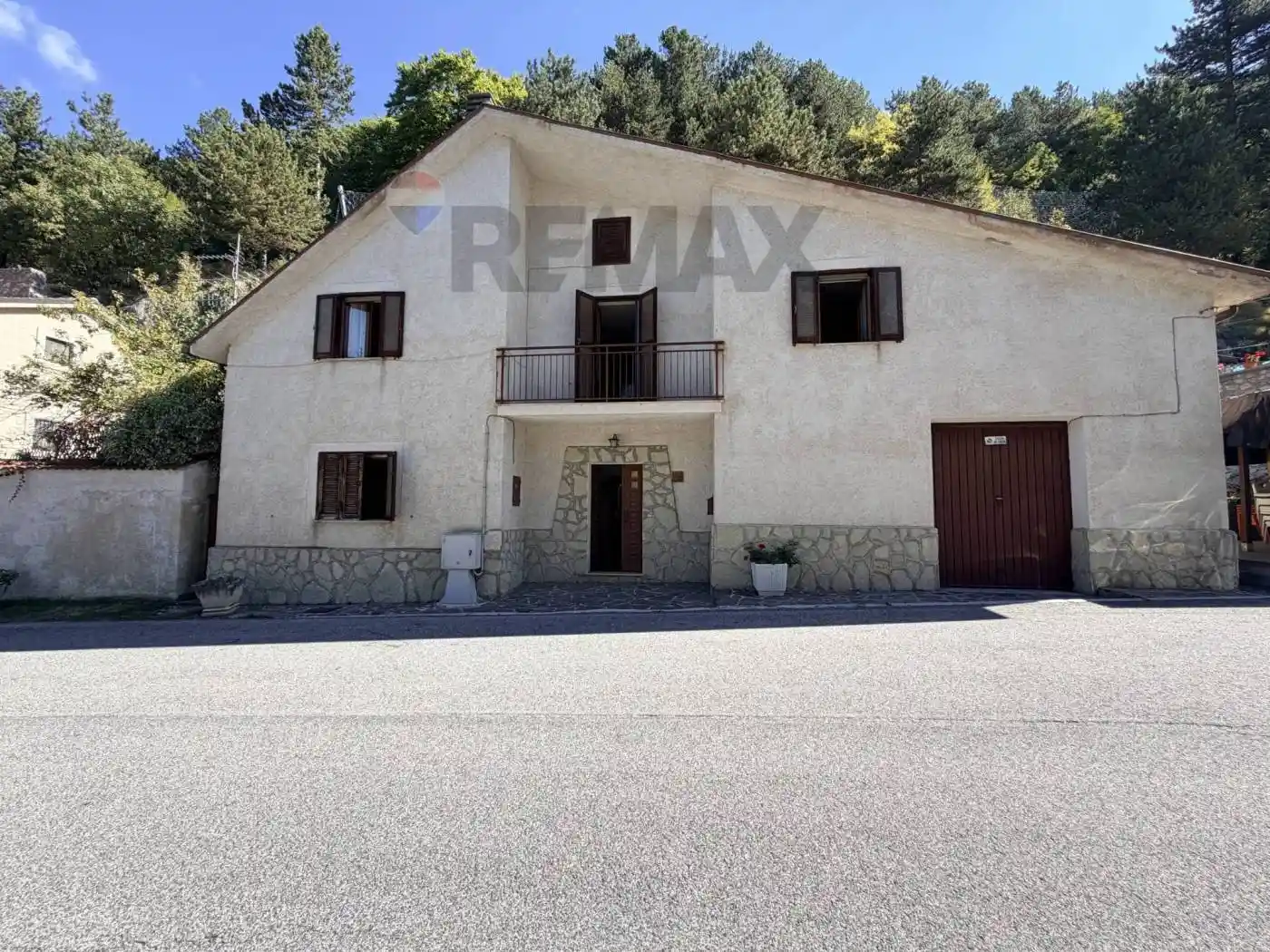 Casa indipendente in vendita a Bisegna