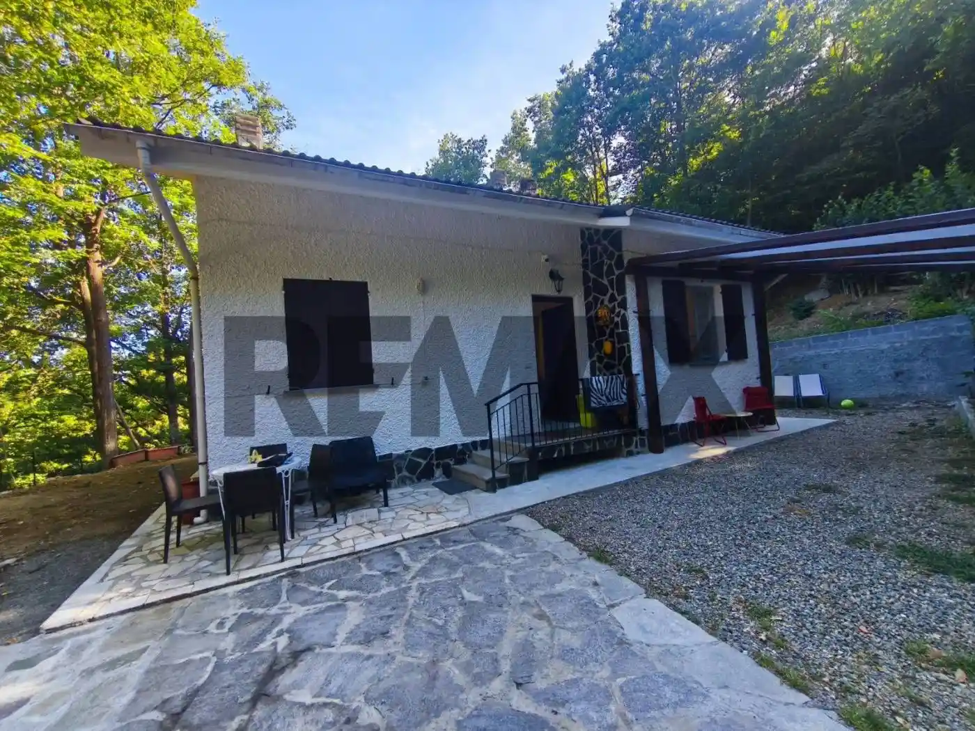 Casa indipendente in vendita a Giusvalla