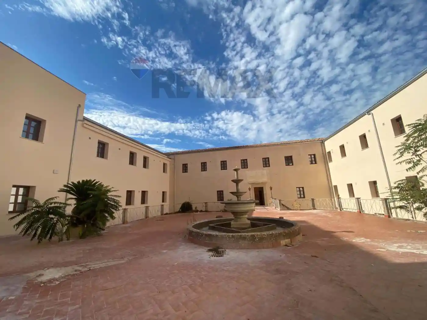 Palazzo - Edificio in affitto a Borgetto