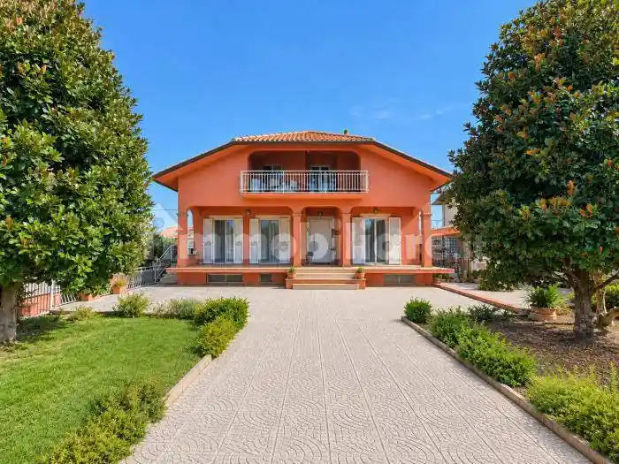 Casa indipendente in vendita a Ostra Vetere